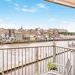 2 Bed In Oc-w794 Whitby