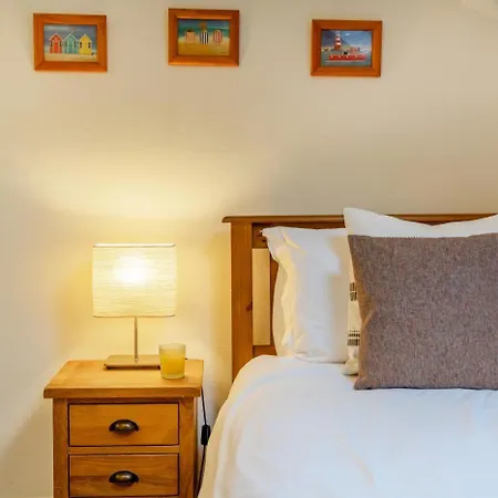 2 Bed In Oc-w794 * Whitby